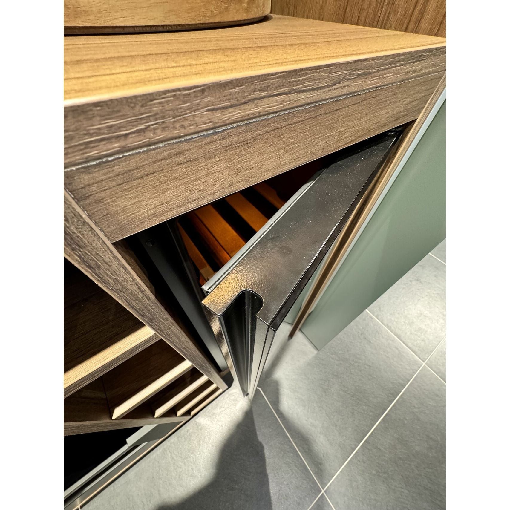 Dunavox FLOW-17 - 300mm Dual Zone - 17 Bottle - Built In / Freestanding Wine Cooler - DAUF-17.58DB