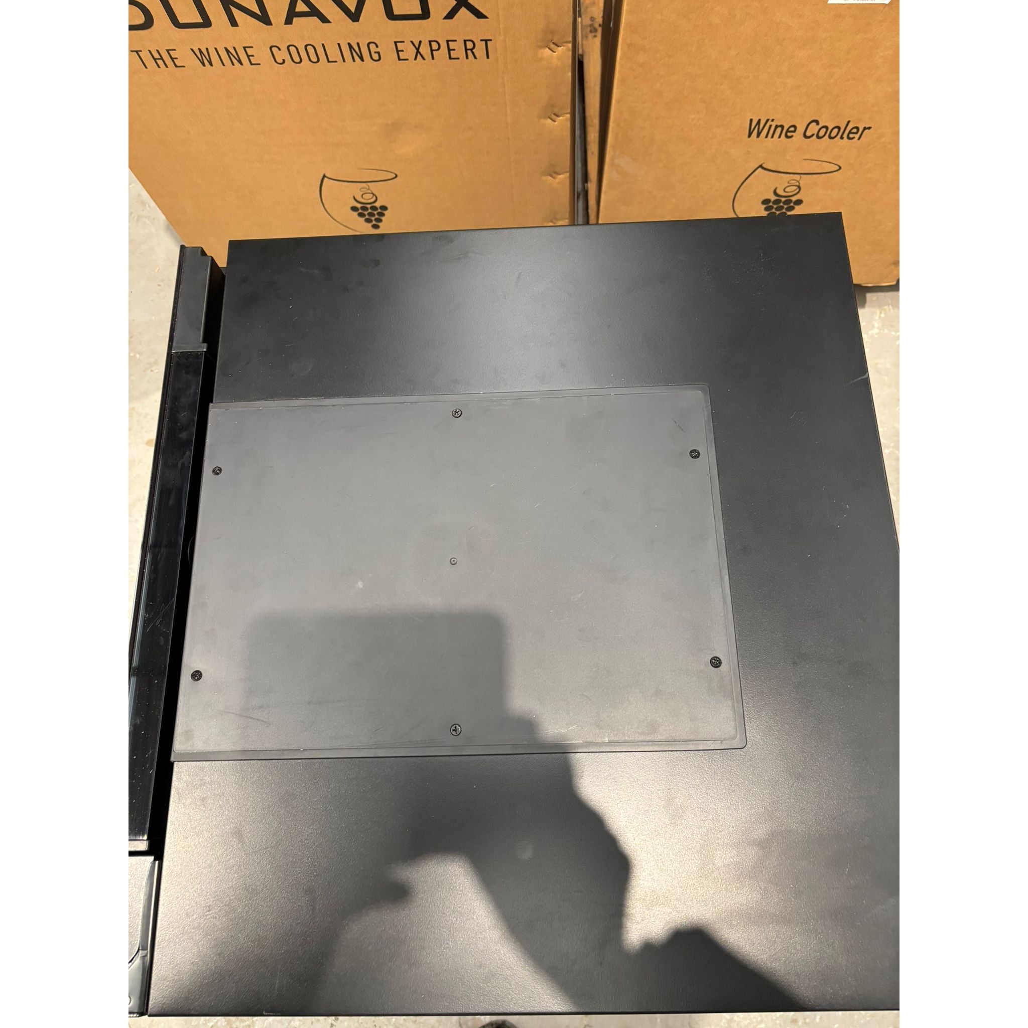 GRADED - CELLA - Undercounter Drinks Fridge - Handleless / Push To Open - BV34B-TO-GRADED