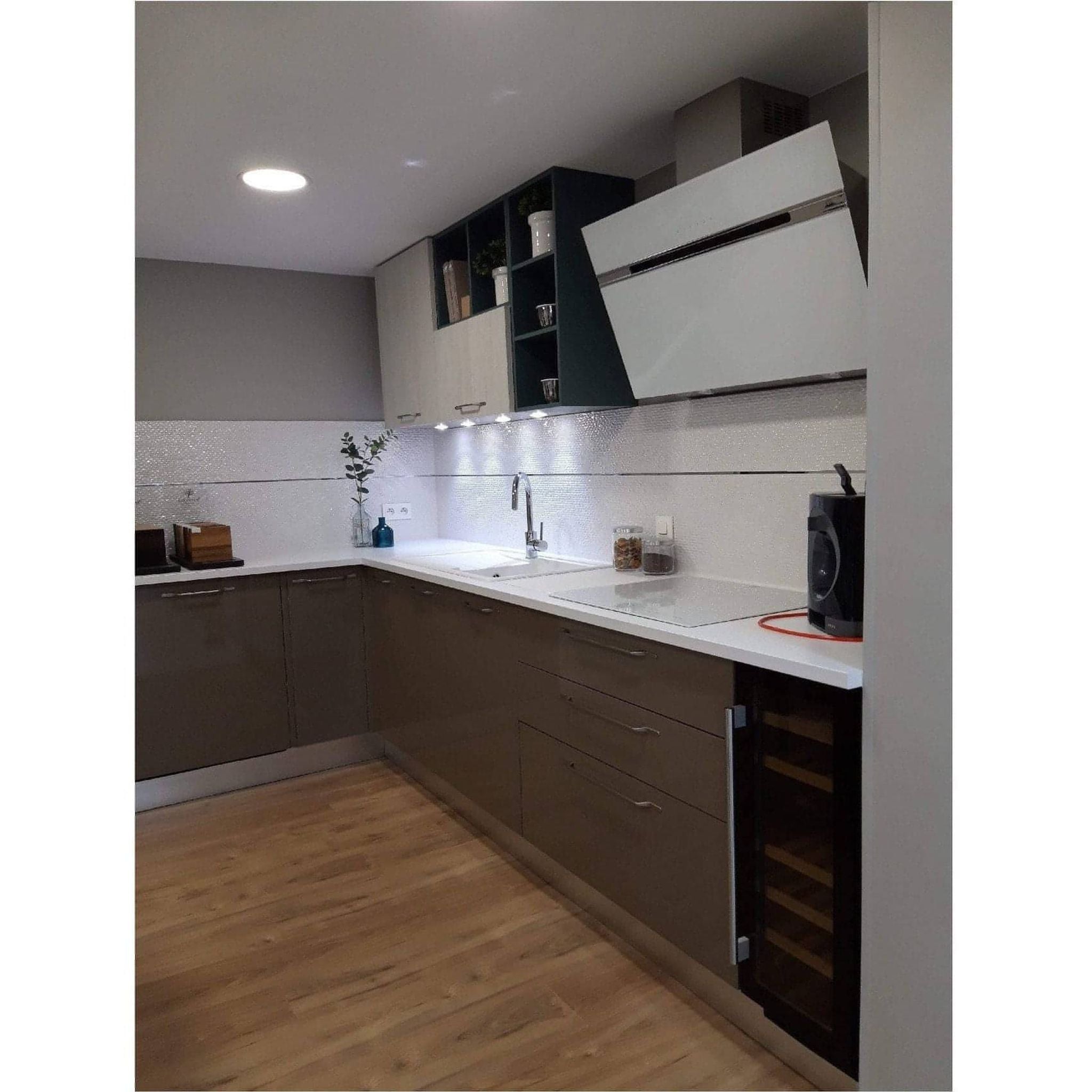 Dunavox FLOW-17 - 300mm Dual Zone - 17 Bottle - Built In / Freestanding Wine Cooler - DAUF-17.58DB