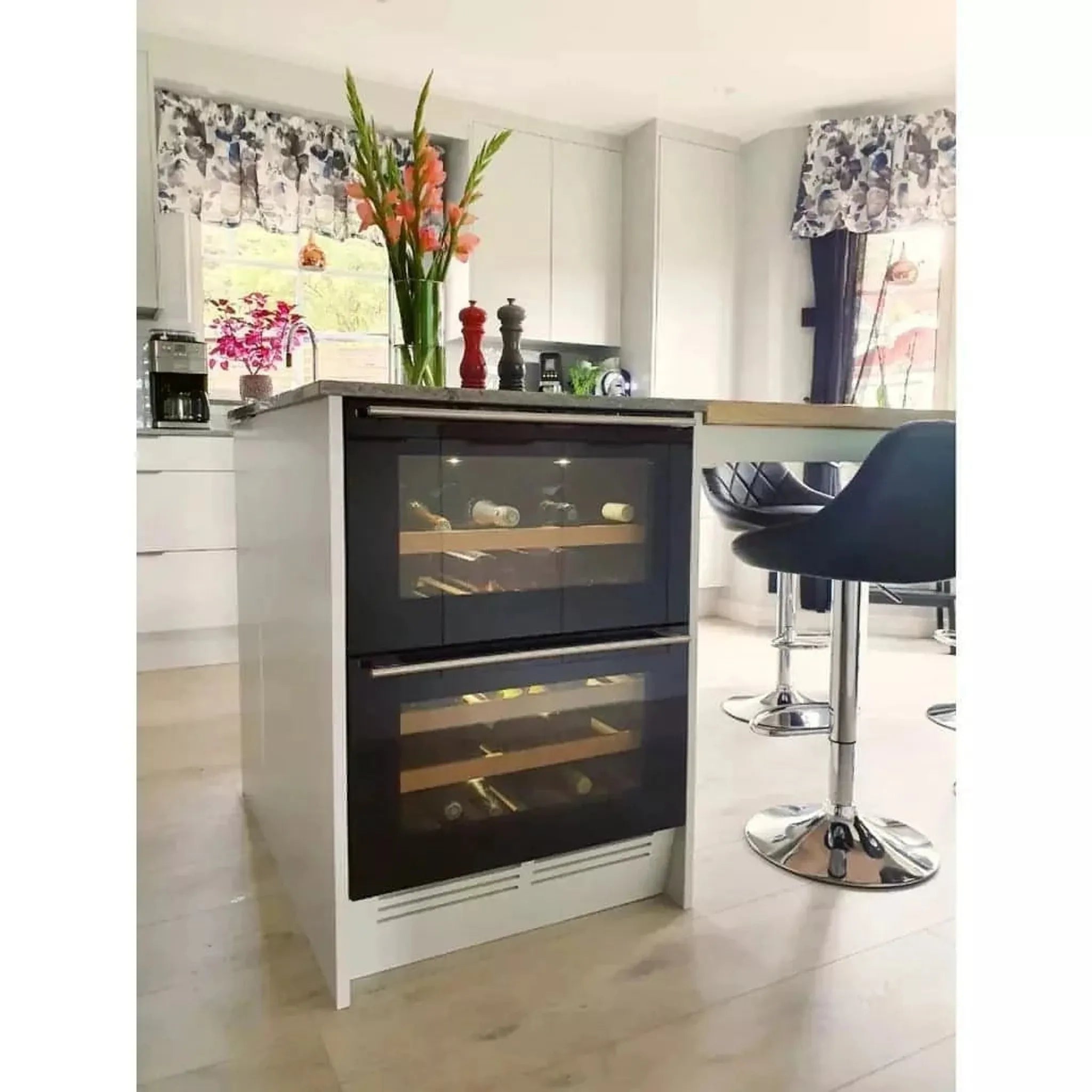 mQuvée - 600mm - Undercounter - WineCave 60DD Fullglass Black