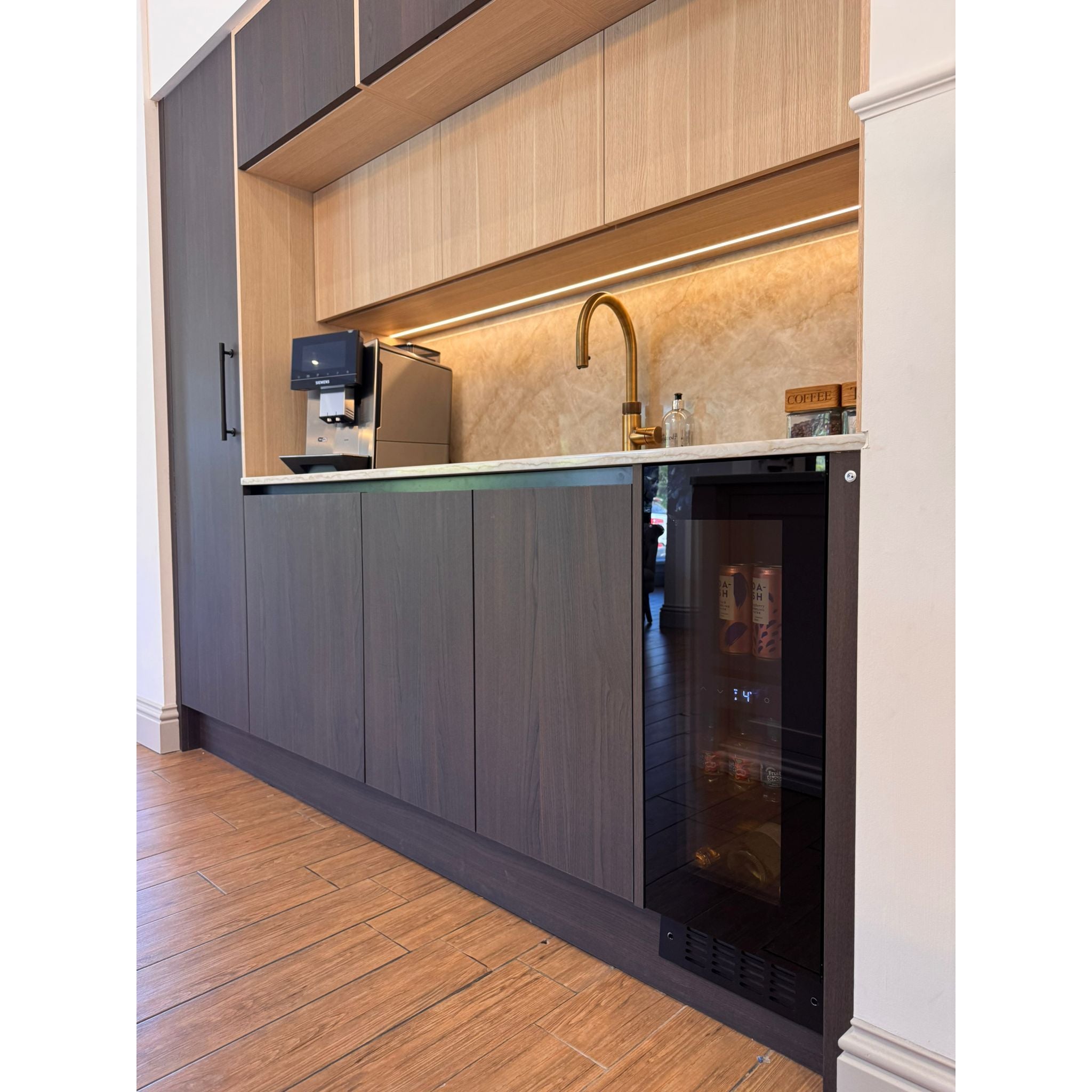 CELLA - 300mm - Undercounter Drinks Fridge - Handleless - BV18B-TO