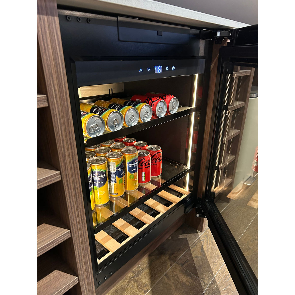 CELLA - Undercounter Drinks Fridge - Handleless / Push To Open - BV34B-TO