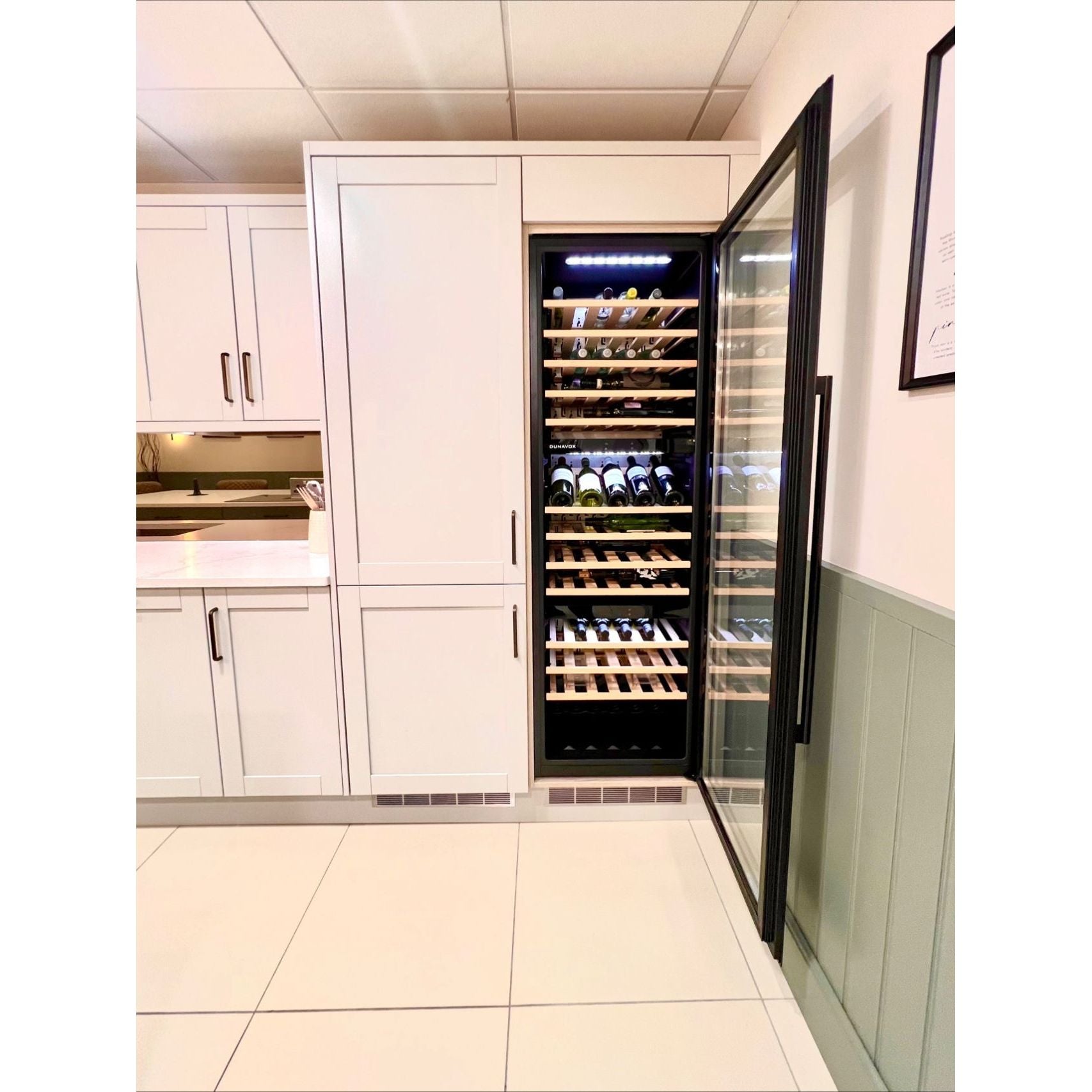Dunavox JOY-89 - Triple Zone 89 Bottle - Integrated Wine Cooler - DX-89.246TB