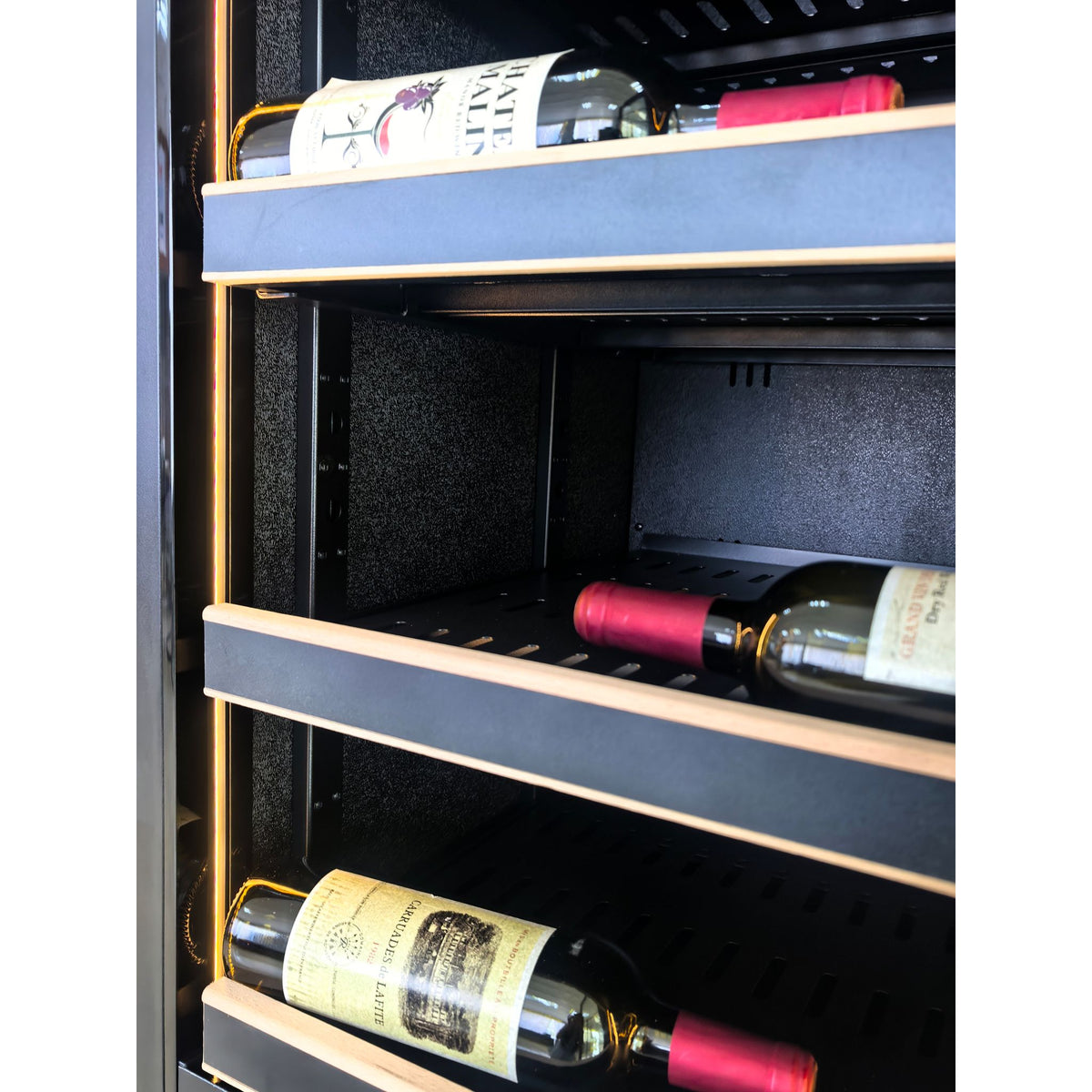 Viñaro WineVault 135 - Dual Zone - Freestanding Wine Storage Cabinet - 135 Bottles