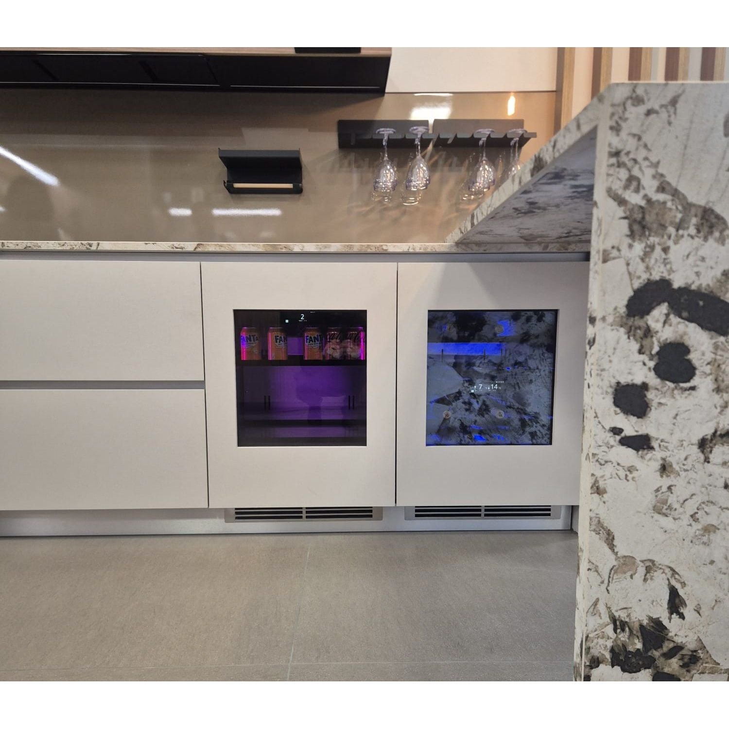 CELLA - Fully Integrated Drinks Fridge - Panel Ready / 129 Cans - BV34PANEL-TO