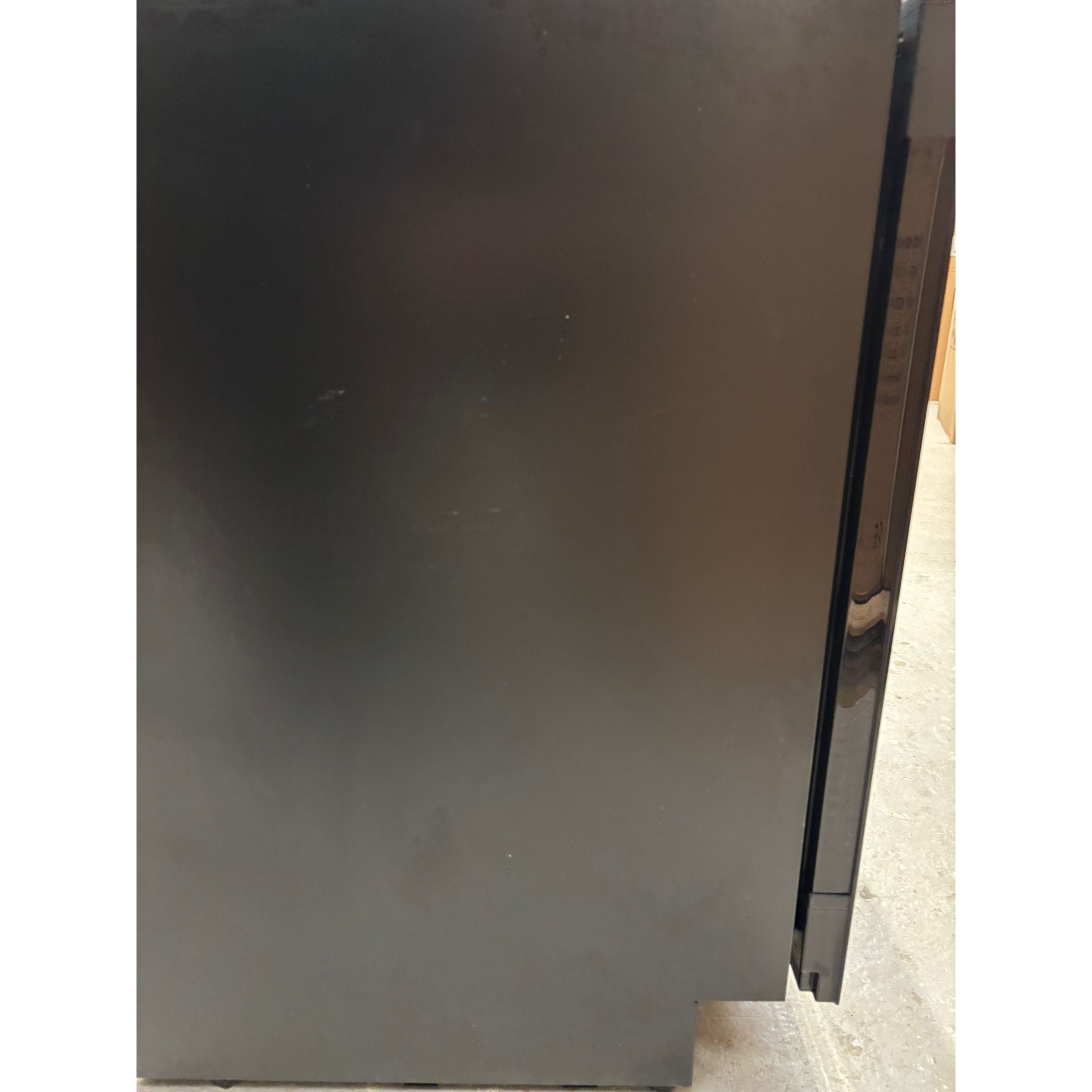 GRADED - CELLA - Undercounter Drinks Fridge - Handleless / Push To Open - BV34B-TO-GRADED