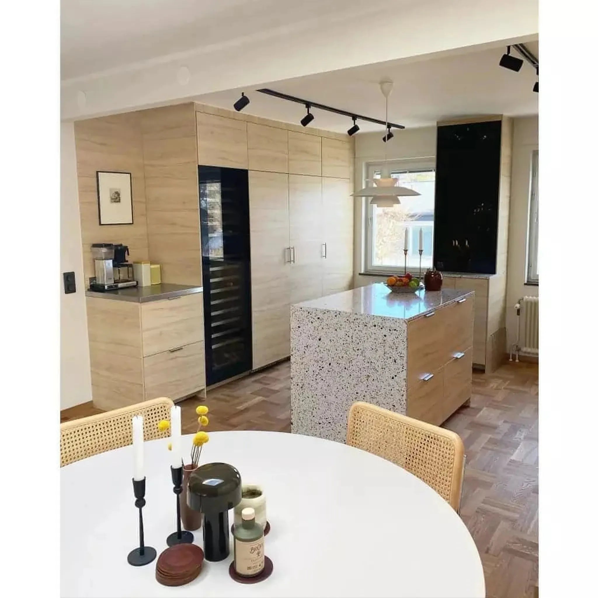 mQuvée - Integrated Wine Cooler - WineKeeper Exclusive 112D Fullglass Black - Push/Pull